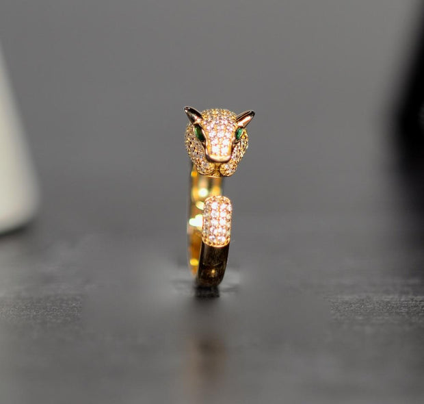 Effy 14k Yellow Gold, Diamond, Emerald & Enamel Jaguar Signet Ring in  Metallic | Lyst Canada